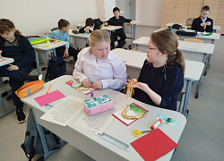 «Тепло материнских сердец»: литературный час