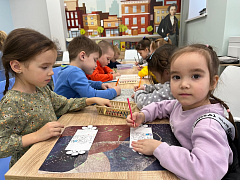 «Сюрприз для мамы»: творческое чтение