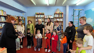 Чтение семейного масштаба в библиотеке им. А. Николаева
