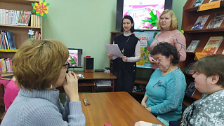 Библиошоу: «И вновь весны нежный букет»