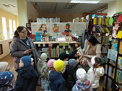 «Путешествие в Книжную Страну»: экскурсия по библиотеке